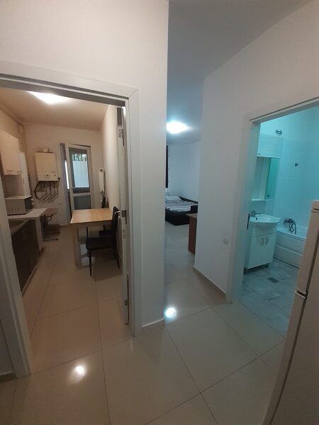 Militari Residence, Auchan,