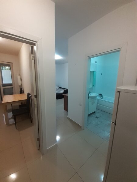 Militari Residence, Auchan,