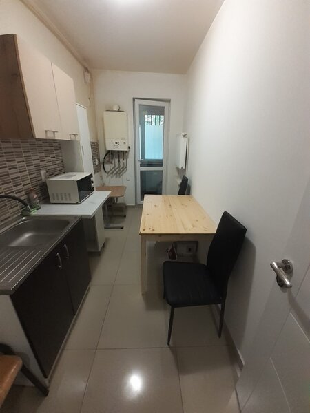 Militari Residence, Auchan,