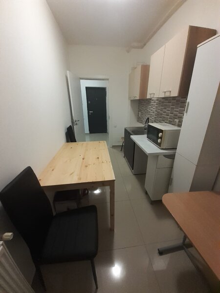 Militari Residence, Auchan,